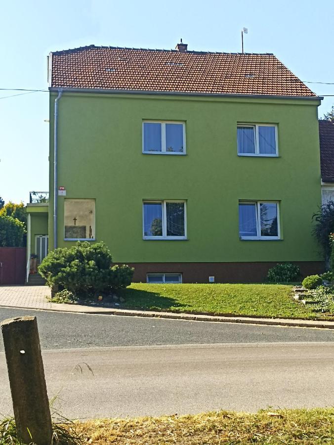Ubytovani V Rodinnem Dome Ostopovice Buitenkant foto